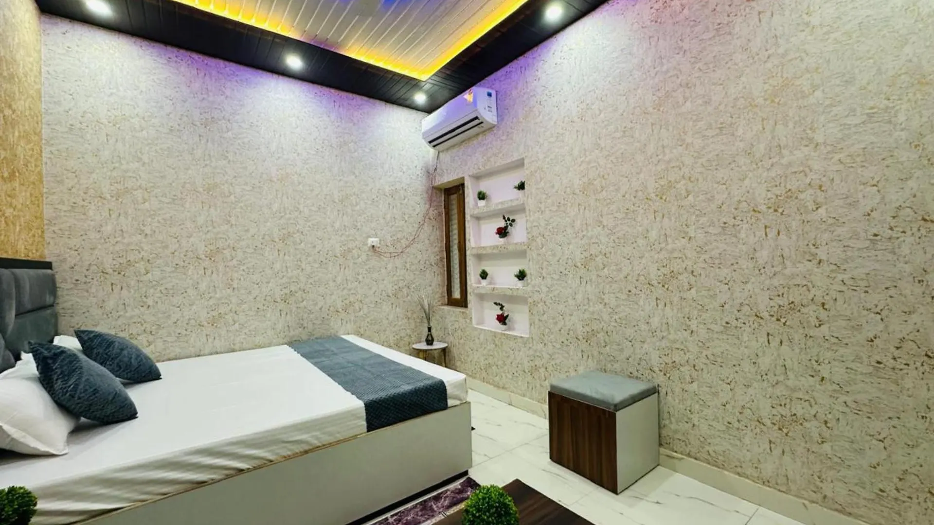 ****  Varanasi Hotel The Star Residency - Near Shree Aadi Vaibhav Temple #Fully Air Conditioning #Free Wi-Fi #Parking #Room Service #Best Hotel In Varanasi Índia