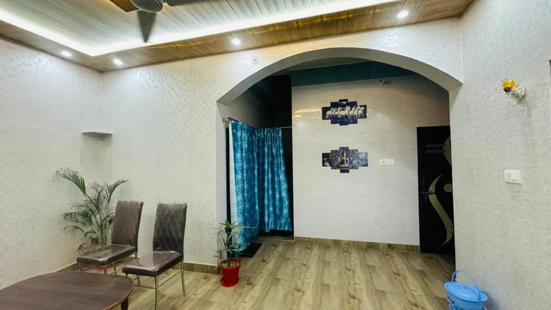 Varanasi Hotel The Star Residency - Near Shree Aadi Vaibhav Temple #Fully Air Conditioning #Free Wi-Fi #Parking #Room Service #Best Hotel In Varanasi